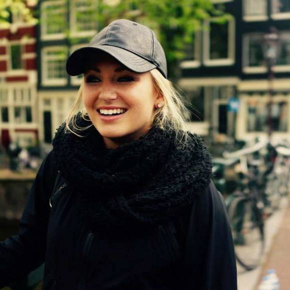 Meet your Posher, Geena - Picture 1 of 1